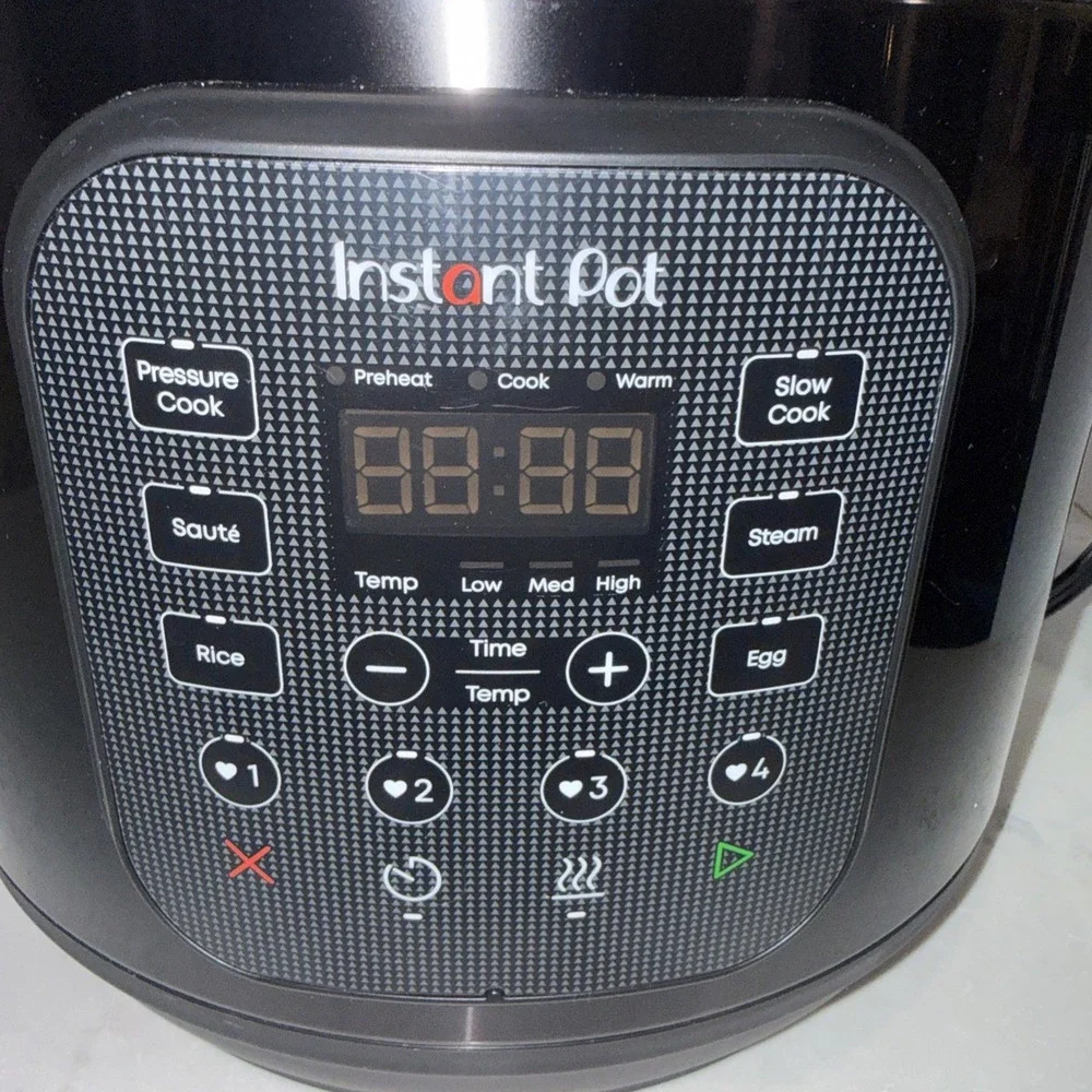 Instant Pot RIO Chef 8 Qt 7 in 1 Multi Cooker Pressure Cooker Black